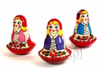 Фото Неваляшка "Красная шапочка" (большая)